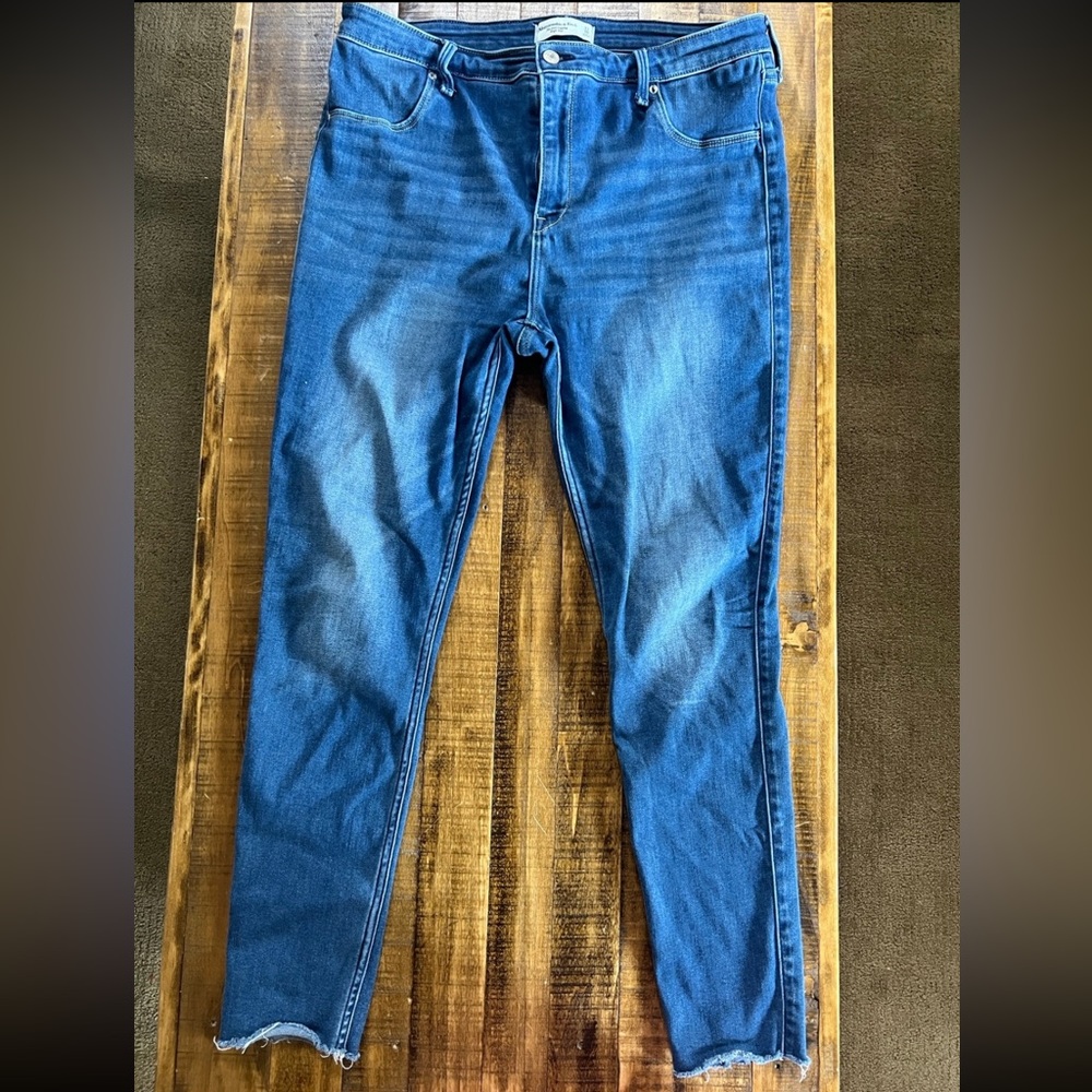 Abercrombie & Fitch The Jean Legging High Rise